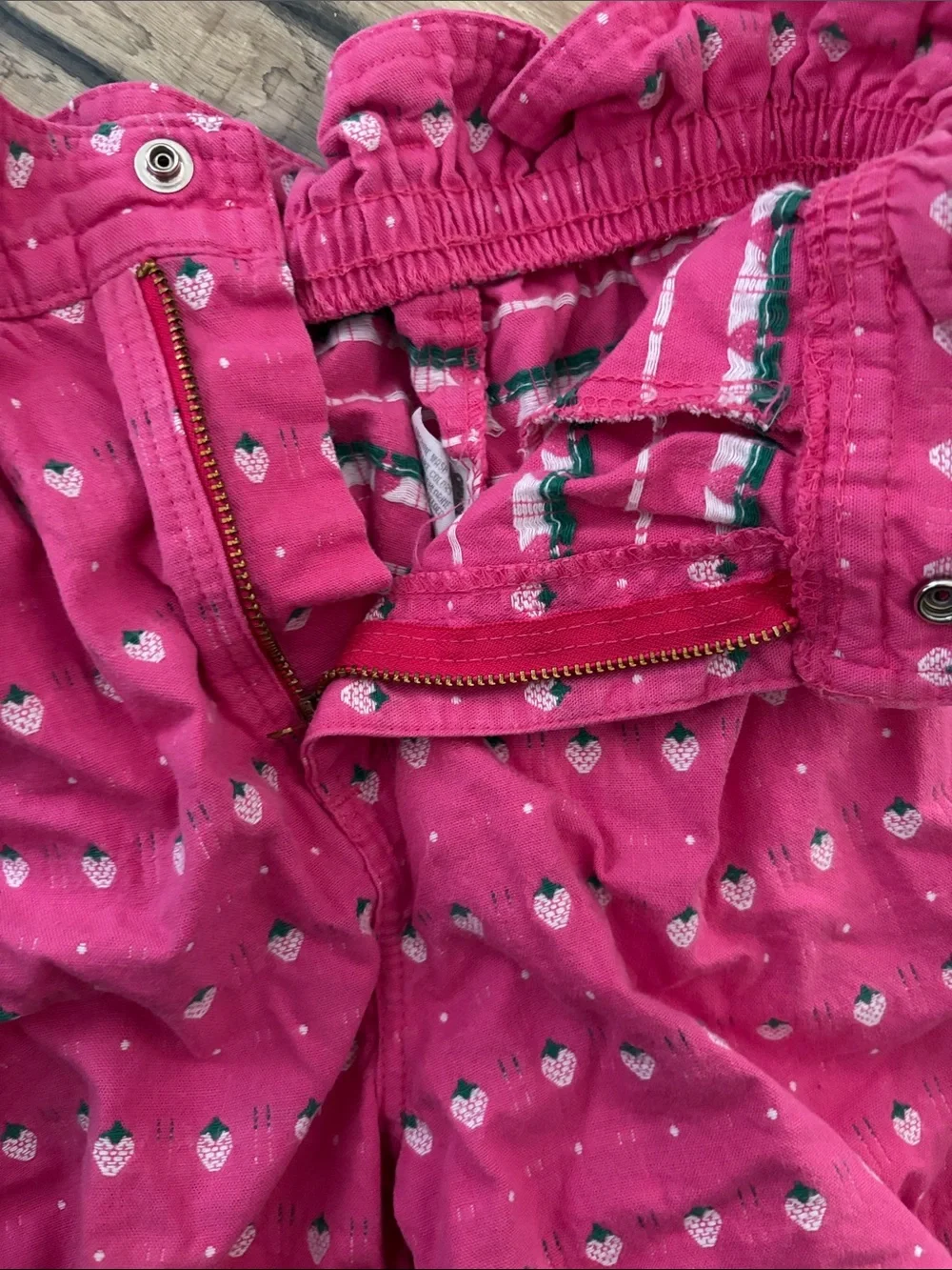 Vintage USA Made OshKosh B'Gosh Strawberry Shorts Girl's Size 6x